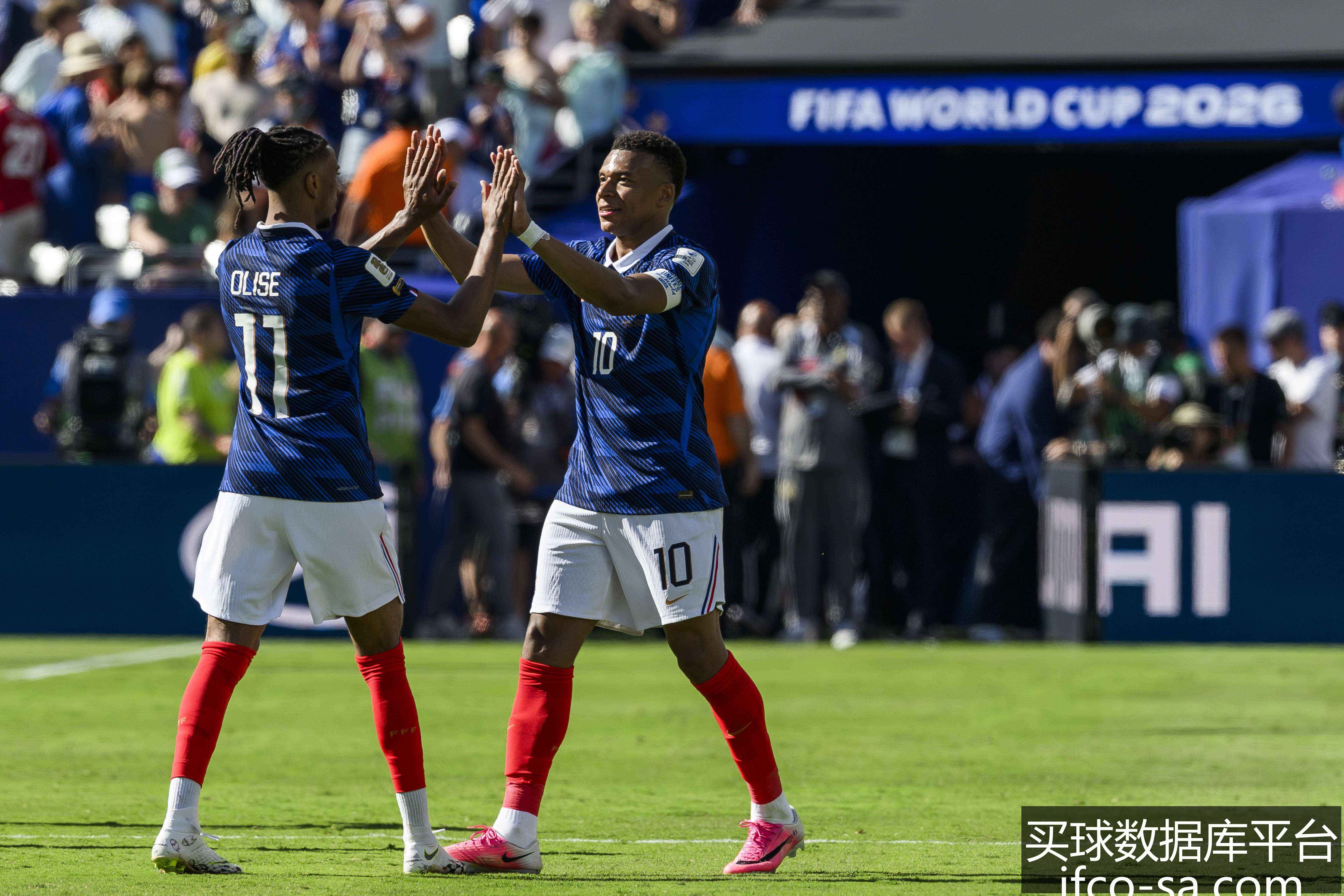 终极对决,青岛海牛挑,战中超海港,买球数据库,赛事记录查询,体育历史数据,买球分析库